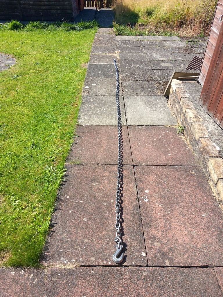 Heavy duty towing chain 