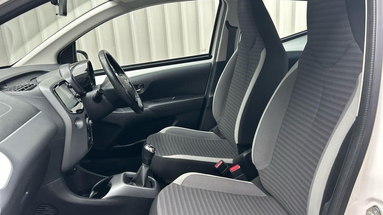 2019 Toyota AYGO 1.0 VVT-i x-play Hatchback 5dr Petrol Manual Euro 6 (71 ps) HATCHBACK Petrol Manual