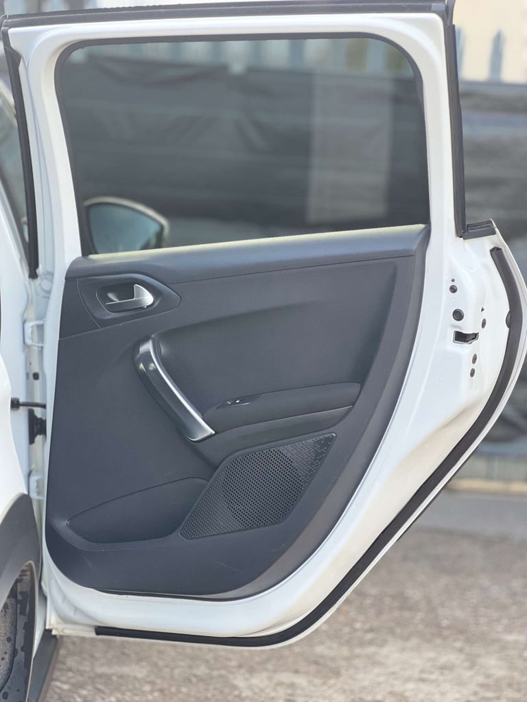 2017 Peugeot 2008 1.6 BlueHDi 120 Allure 5dr HATCHBACK DIESEL Manual