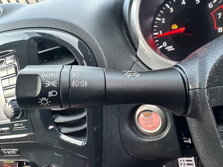 2012 Nissan Juke 1.6 DiG-T Tekna 5dr HATCHBACK PETROL Manual