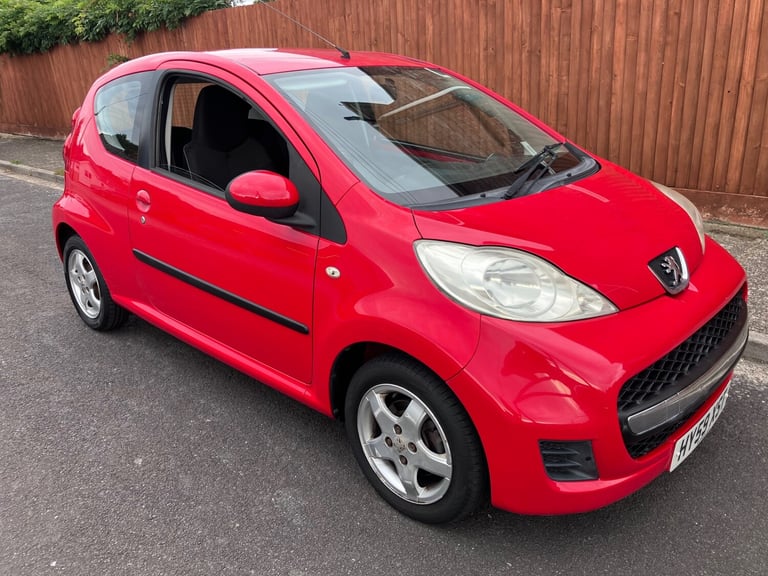 image for 2009 Peugeot 107 1.0 Verve bright red 69000 miles £1995 HATCHBACK Petrol Manual