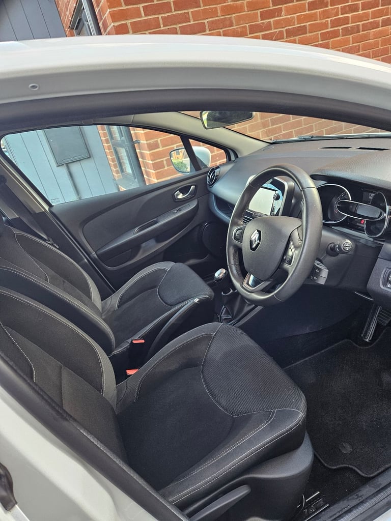 Renault, CLIO, Hatchback, 2018, Manual, 898 (cc), 5 doors
