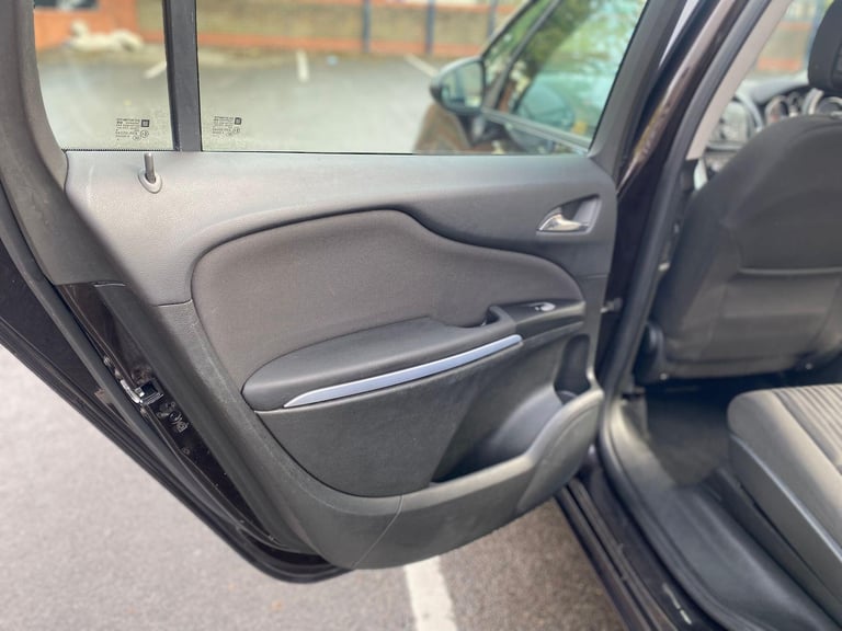 2014 Vauxhall Zafira Tourer 2.0 CDTi Exclusiv Auto Euro 5 5dr MPV Diesel Automatic