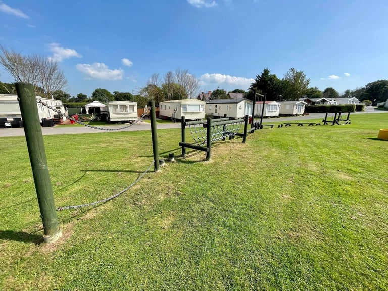 OWNER ONLY CARAVAN PARK / SITED STATIC CARAVAN FOR SALE / NORTH WALES / LL17 0EW