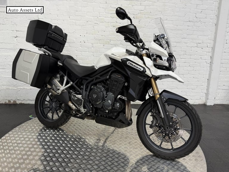 image for 2016 Triumph Explorer 1215 Adventure Petrol Manual (137 ps) Adventure Petrol Manual
