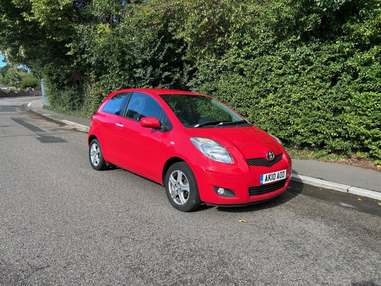 TOYOTA YARIS 1.0cc 2010 £35 A YEAR ROAD TAX !! DRIVES WITH NO FAULTS !! LONG MOT !! VGC !!