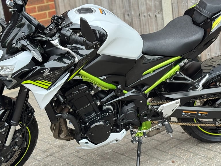 KAWASAKI Z900 ABS 2020 (20) NAKED + IMMACULATE EXAMPLE