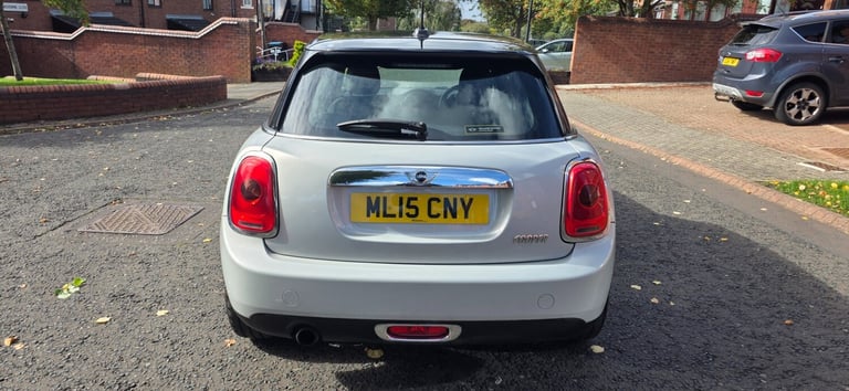 2015 MINI Hatch 1.5 Cooper 5dr HATCHBACK Petrol Manual