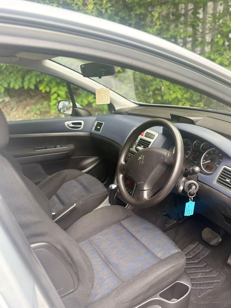 PEUGEOT 307 1.4 LX 2003