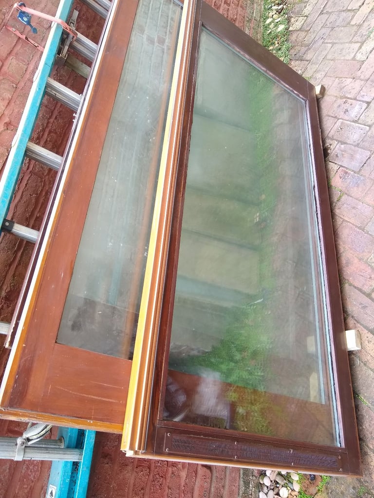 Sliding double-glazed large door Set (2 doors & additional 2 panels) 