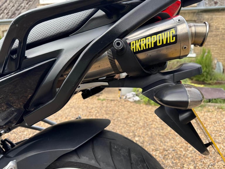 YAMAHA FZ6 