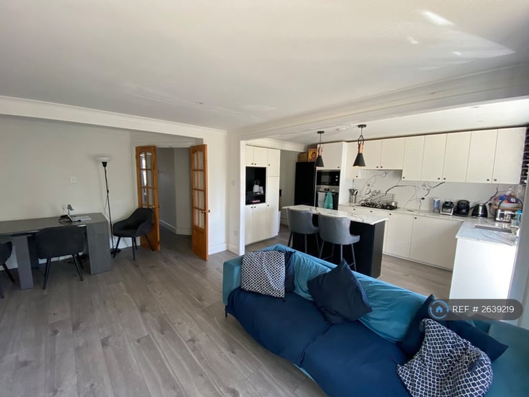 3 bedroom house in Carpenders Avenue, Watford, WD19 (3 bed) (#2639219)