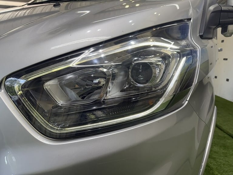 2020 Ford Tourneo Custom 2.0 320 EcoBlue Titanium Minibus Double Cab 5dr Diesel Auto L2 Euro 6 (s...