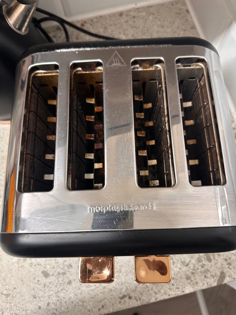 Morphy Richards toaster  