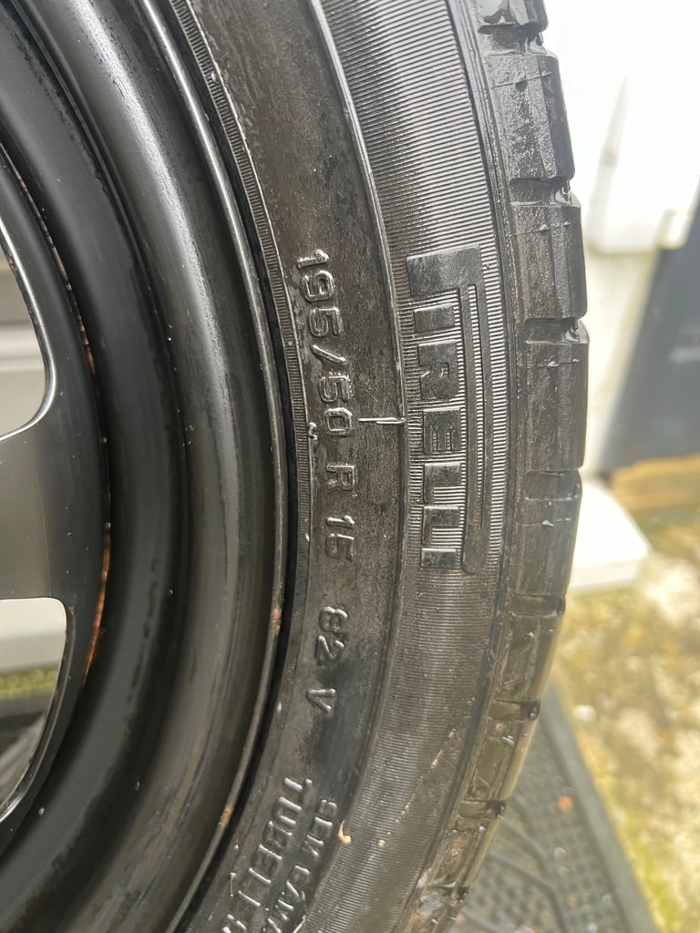 Steel wheel with 195/50 R15 Pirelli P700 tyre