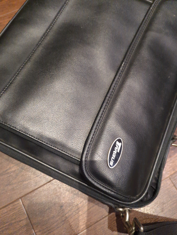 Targus laptop bag