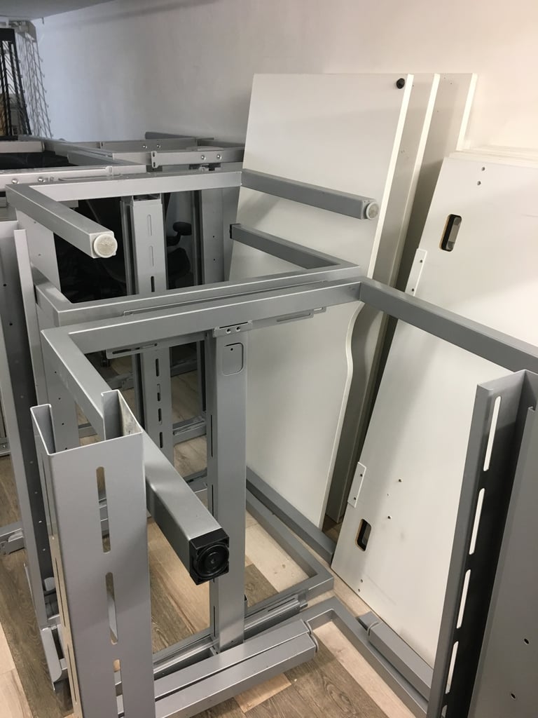 ***£10*** each 2 PCS Metal Frame Table White top Office Desk 