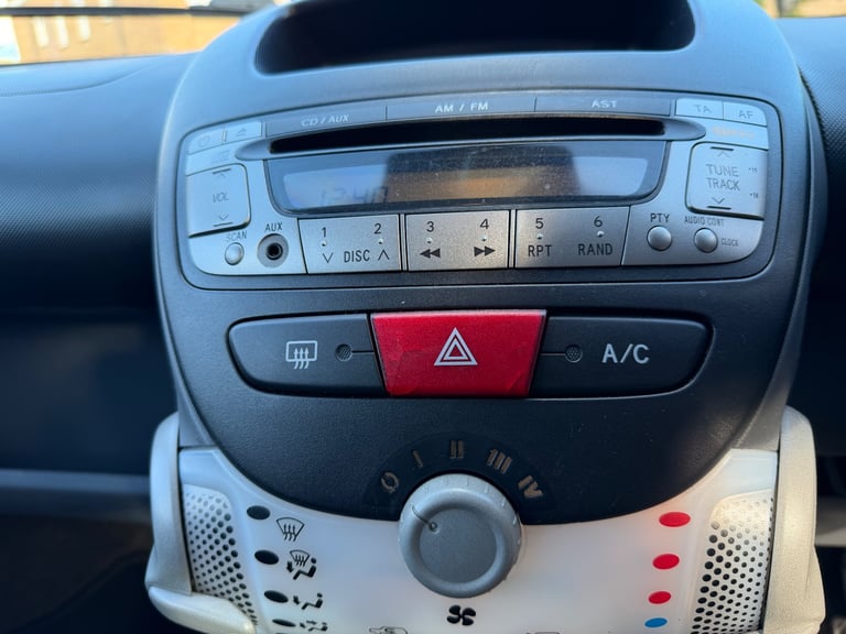 Citroen, C1, Hatchback, 2011, Manual, 998 (cc), 3 doors