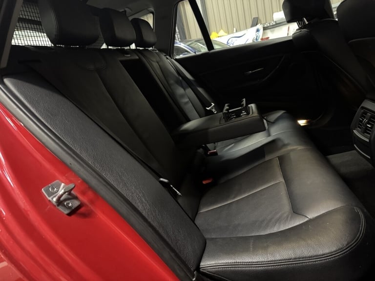 2012 BMW 3 Series 2.0 320D LUXURY TOURING 5DR Automatic Estate Diesel Automatic