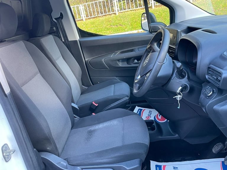 2020 Vauxhall Combo 2300 1.5 Turbo D 100ps H1 Sportive Van PANEL VAN DIESEL Manual