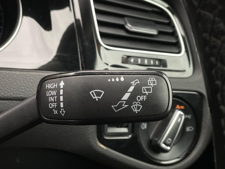 2015 Volkswagen Golf 2.0 TDI BlueMotion Tech GT DSG Euro 5 (s/s) 5dr ESTATE Diesel Automatic