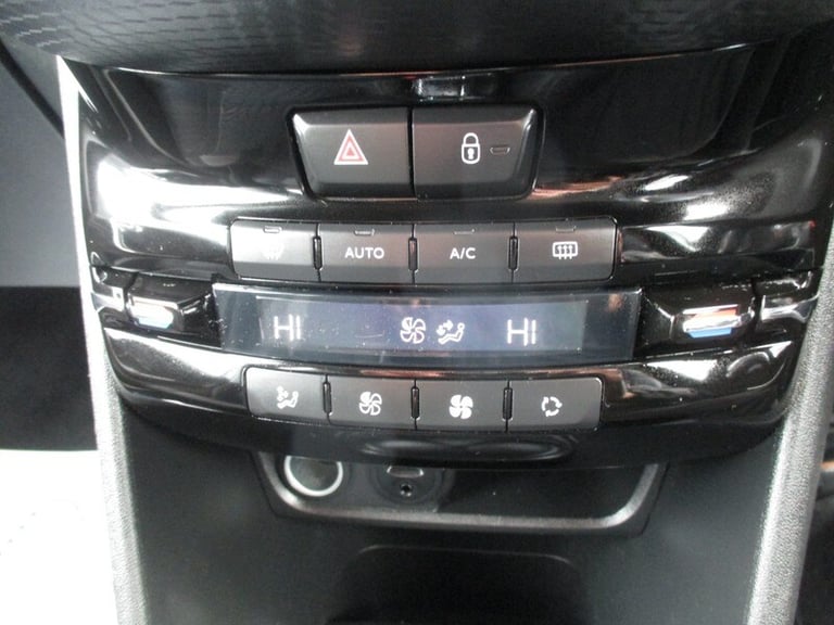 Peugeot 2008 BLUE HDI ALLURE