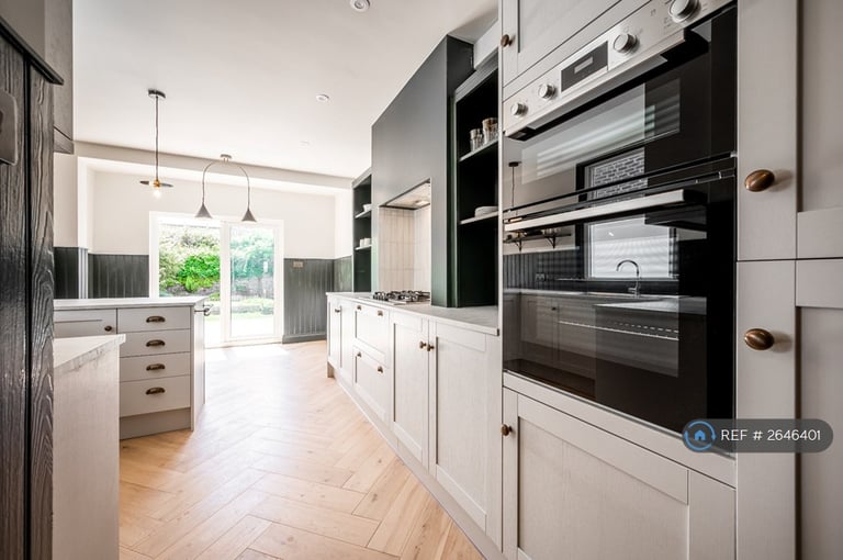 5 bedroom house in St. Andrews Road, Portslade, Brighton, BN41 (5 bed) (#2646401)
