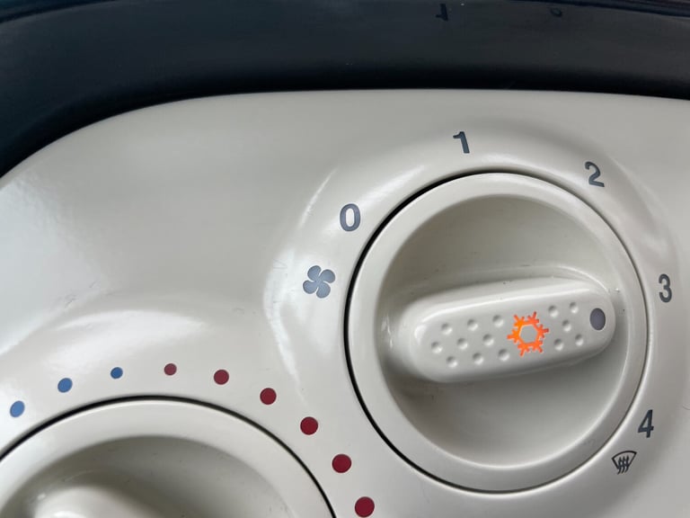 2012 Fiat 500 1.2 Lounge Hatchback 3dr Petrol Manual Euro 4 (69 bhp) Petrol