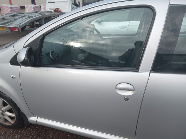 Toyota Aygo Mk1 Front Door 
