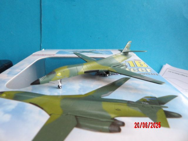 image for Dragon Wings 1:400 Warbird Series 56225 B-1B Lancer 28th Bomb Wing  Ellsworth AFB 