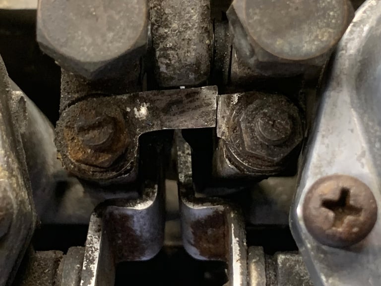 2 Sets of Keihin Carburettors 627B