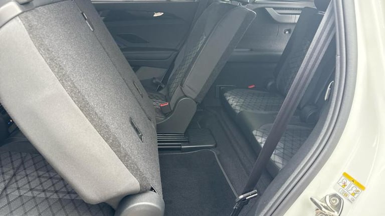 2025 Volkswagen Touran 1.5 eTSI (150ps) R-Line DSG Automatic Estate Hybrid Automatic