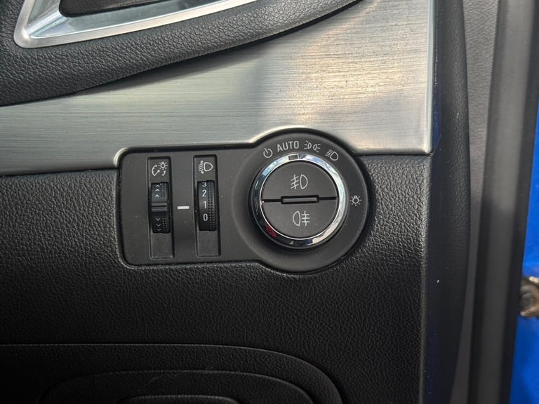 2015 Vauxhall Mokka 1.4i Turbo SE 2WD Euro 6 (s/s) 5dr HATCHBACK Petrol Manual