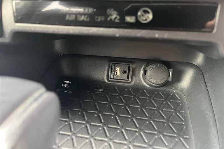 2019 Toyota RAV4 2.5 VVT-h Design SUV 5dr Petrol Hybrid CVT Euro 6 (s/s) (218 ps) SUV Hybrid Auto...