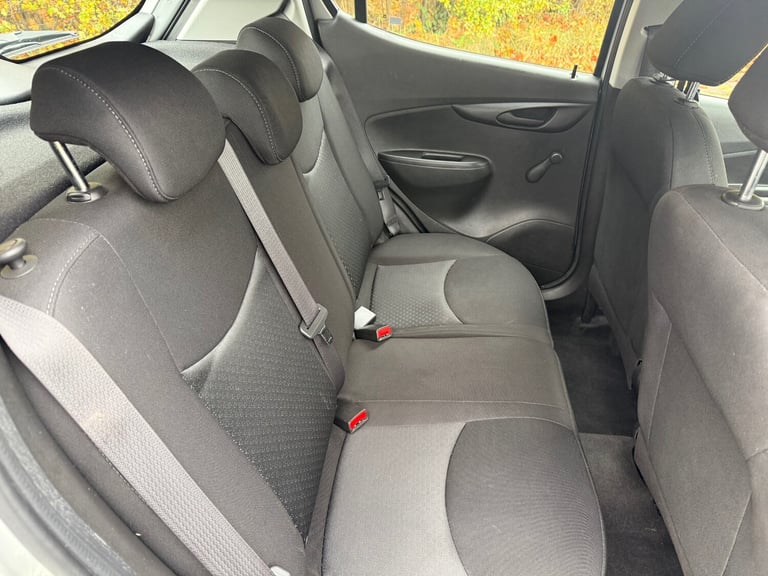 2016 Vauxhall Viva 1.0 SE 5dr [A/C] HATCHBACK Petrol Manual