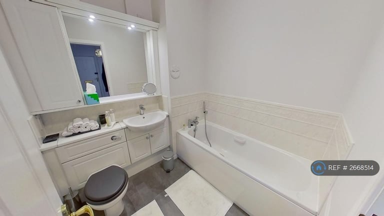 2 bedroom flat in Fettes Row, Edinburgh, EH3 (2 bed) (#2668514)