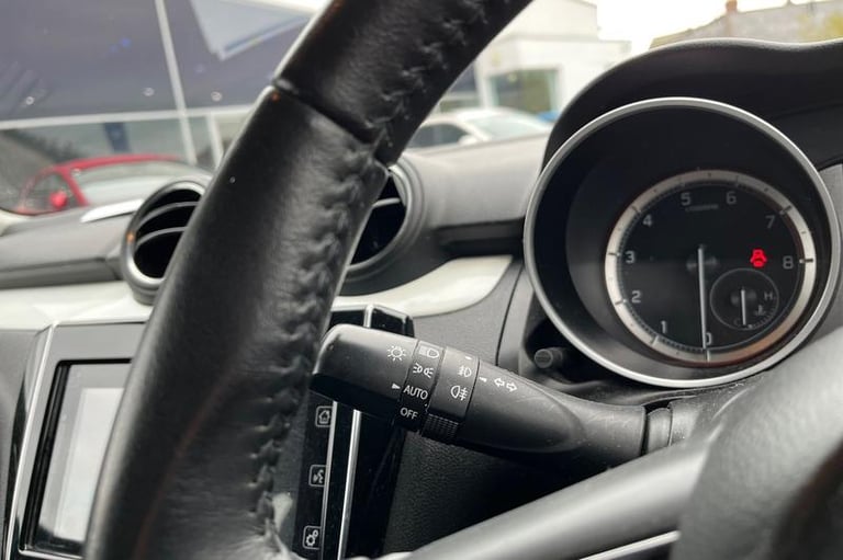 2020 Suzuki Swift 1.2 Dualjet 83 12V Hybrid SZ5 5dr- Parking Camera Manual Hatchback Petrol Manual
