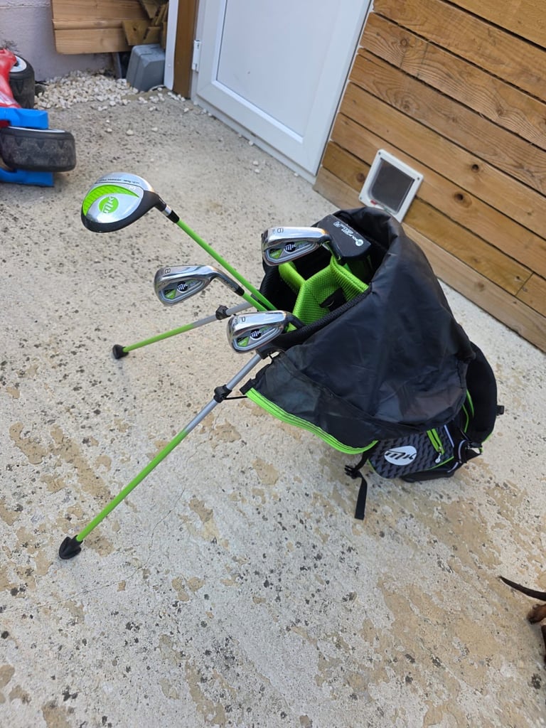 MKPro golf clubs 9-11 years 