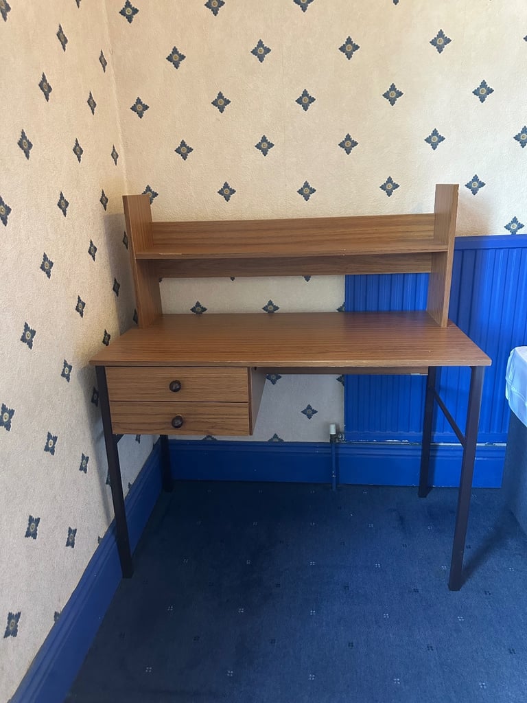 image for 2 computer desks £10 each 