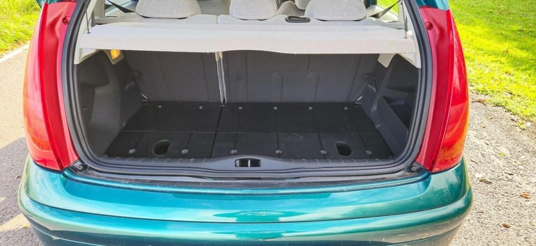 CITROEN C3 1.6i 16V Exclusive 5dr 2002