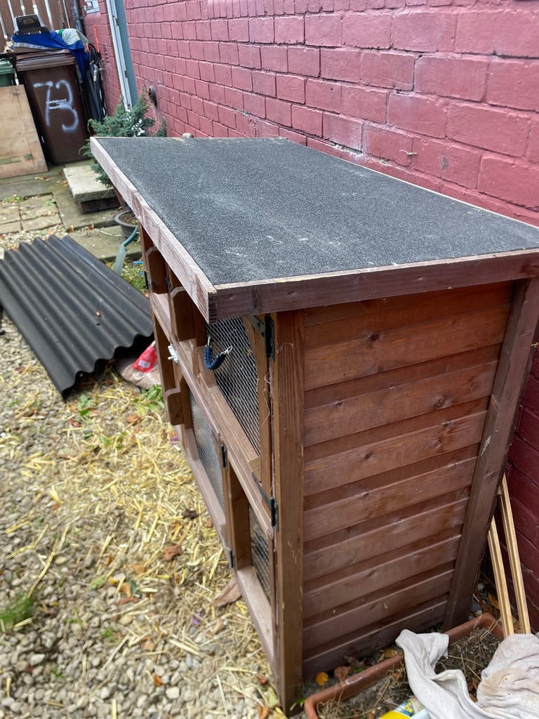 Rabbit hutch 