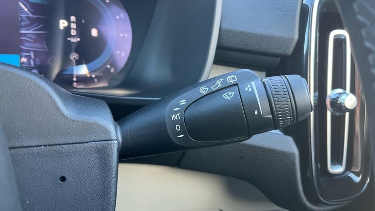 2024 Volvo XC40 Ultra B3 Mild hybrid ESTATE Petrol/Electric Hybrid Automatic