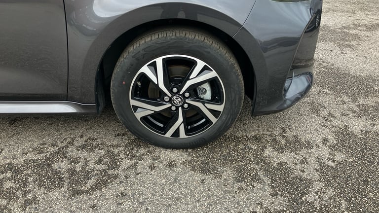 2024 Toyota Yaris 1.5 Hybrid Design 5dr CVT HATCHBACK PETROL/ELECTRIC Automatic