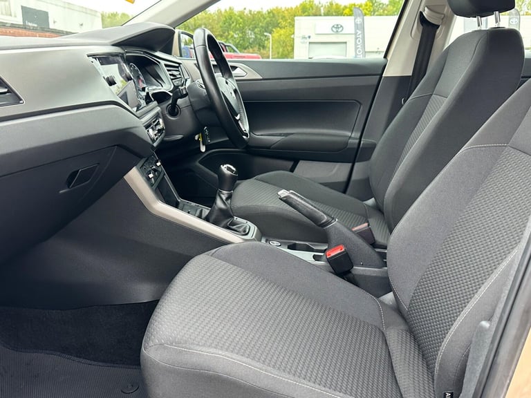 2018 Volkswagen Polo 1.0 SE Euro 6 (s/s) 5dr HATCHBACK Petrol Manual