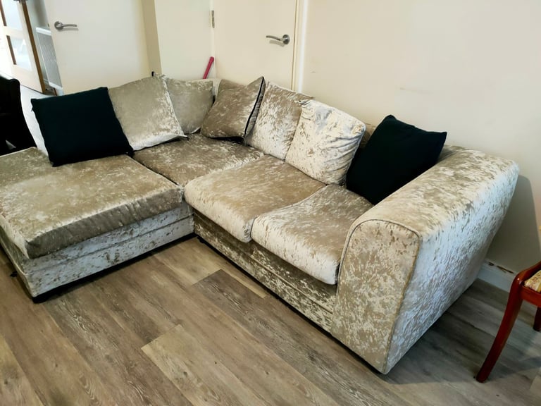 FREE Corner Sofa - NEED COLLECTING ASAP
