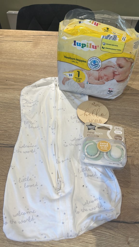 Loads of baby stuff 