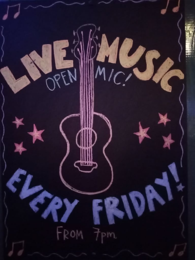 We have a piano 🎹🎹 Musicians wanted for an open mic in Holloway every Friday  