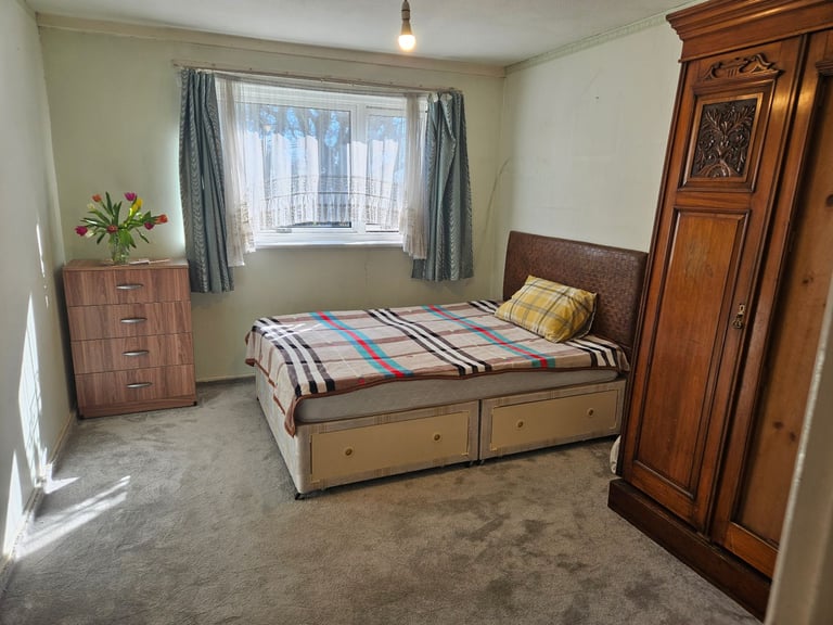 Double room available for rent in Stevenage Sg1 £200 pw