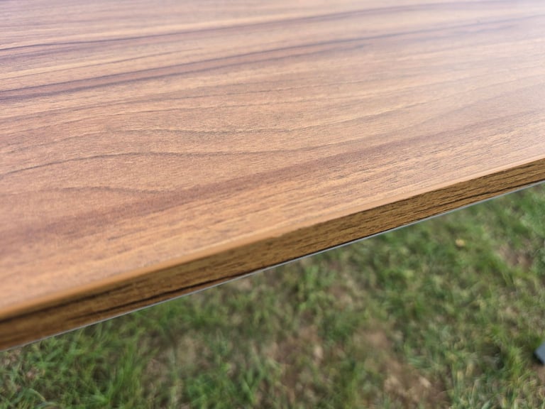 Extra guests for dinner? Table 80 x 120 - stores flat! Desk but also great spare table!