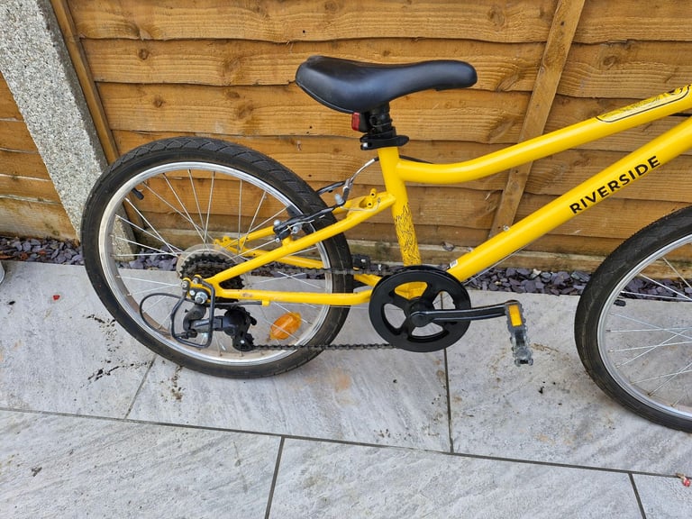 Childs Bike Age 4-8